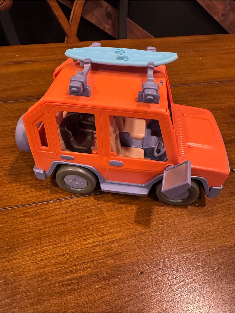 Bluey Heeler Jeep 4WD Family Car By Moose Toys Car Orange With Blue Surfboard